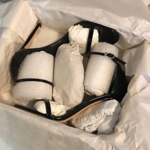 NWT Stuart Weitzman - Nudistsong - Black Patent - Sz 10